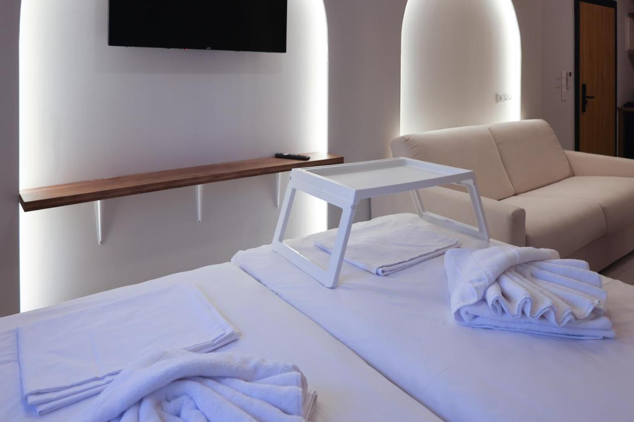 Uphill Unique Boutique Suites Скіатос Екстер'єр фото