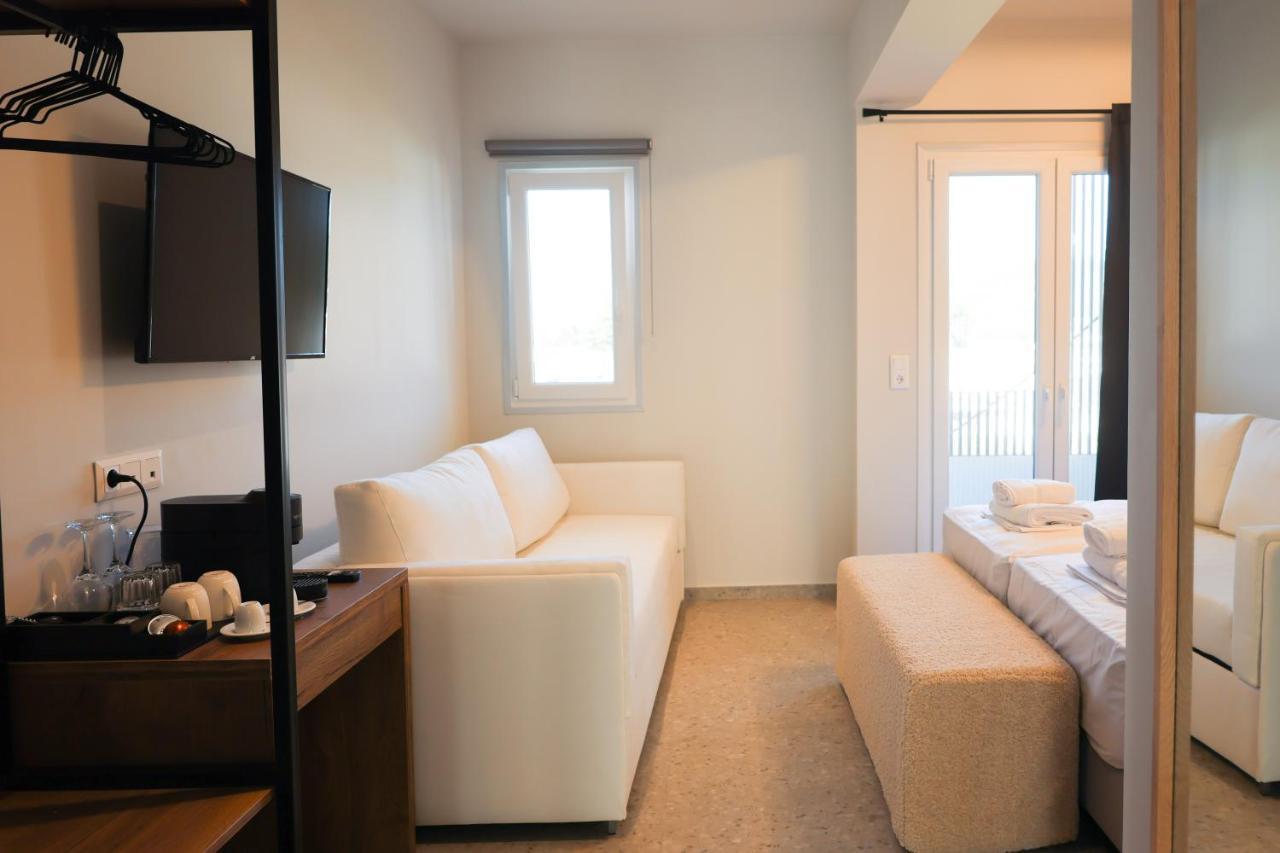 Uphill Unique Boutique Suites Скіатос Екстер'єр фото