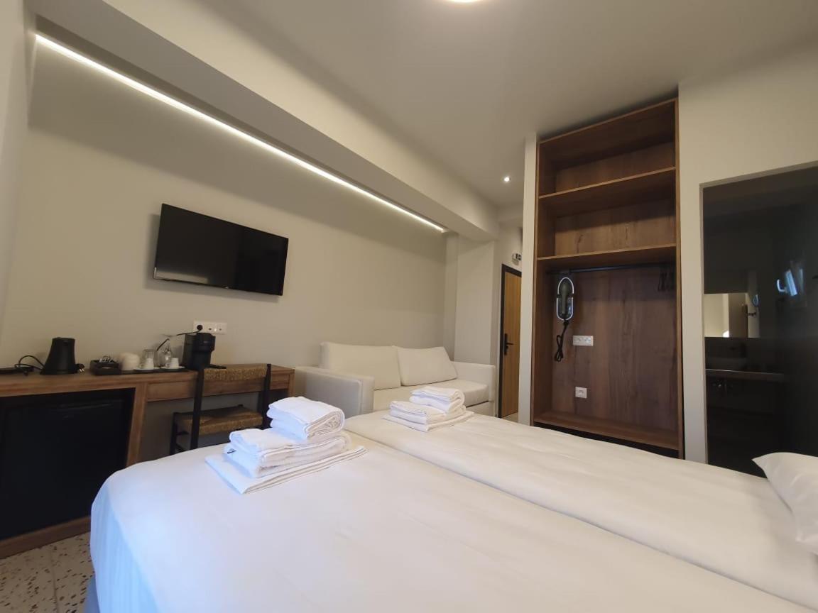 Uphill Unique Boutique Suites Скіатос Екстер'єр фото