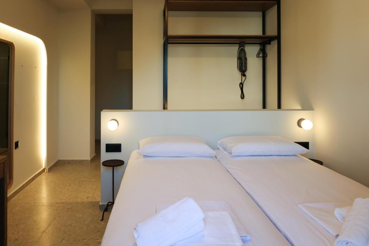 Uphill Unique Boutique Suites Скіатос Екстер'єр фото